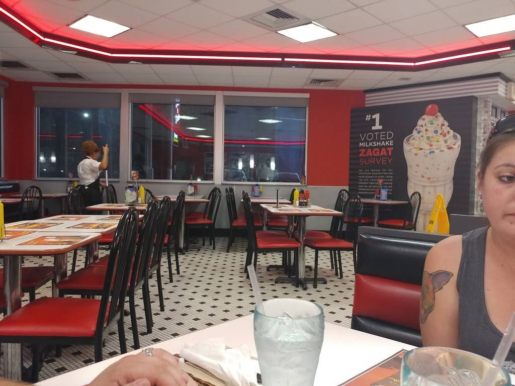 Steak n Shake | restaurant | 2700 S Semoran Blvd, Orlando, FL 32822, USA | 4073803733 OR +1 407-380-3733