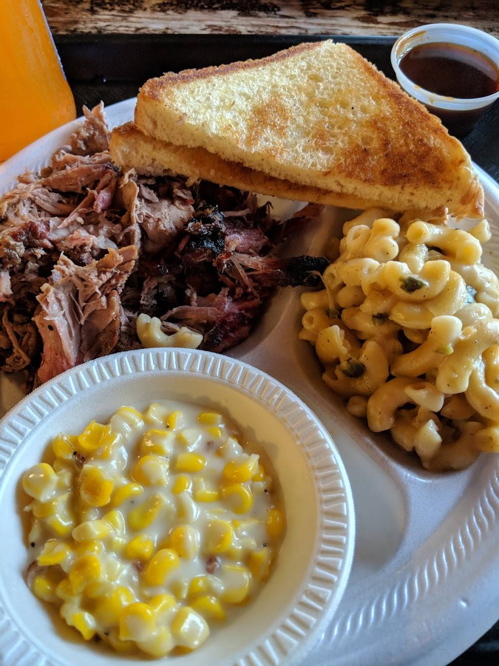 Red Barn BarBQue | restaurant | 4913 Colleyville Blvd, Colleyville, TX 76034, USA | 8177884553 OR +1 817-788-4553