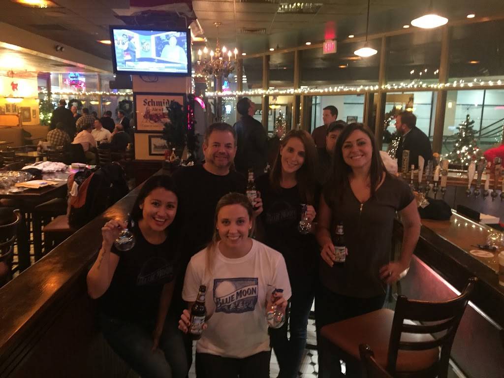 The American Pub | restaurant | Centre Square Building Concourse, 1500 Market St, Philadelphia, PA 19102, USA | 2676396104 OR +1 267-639-6104