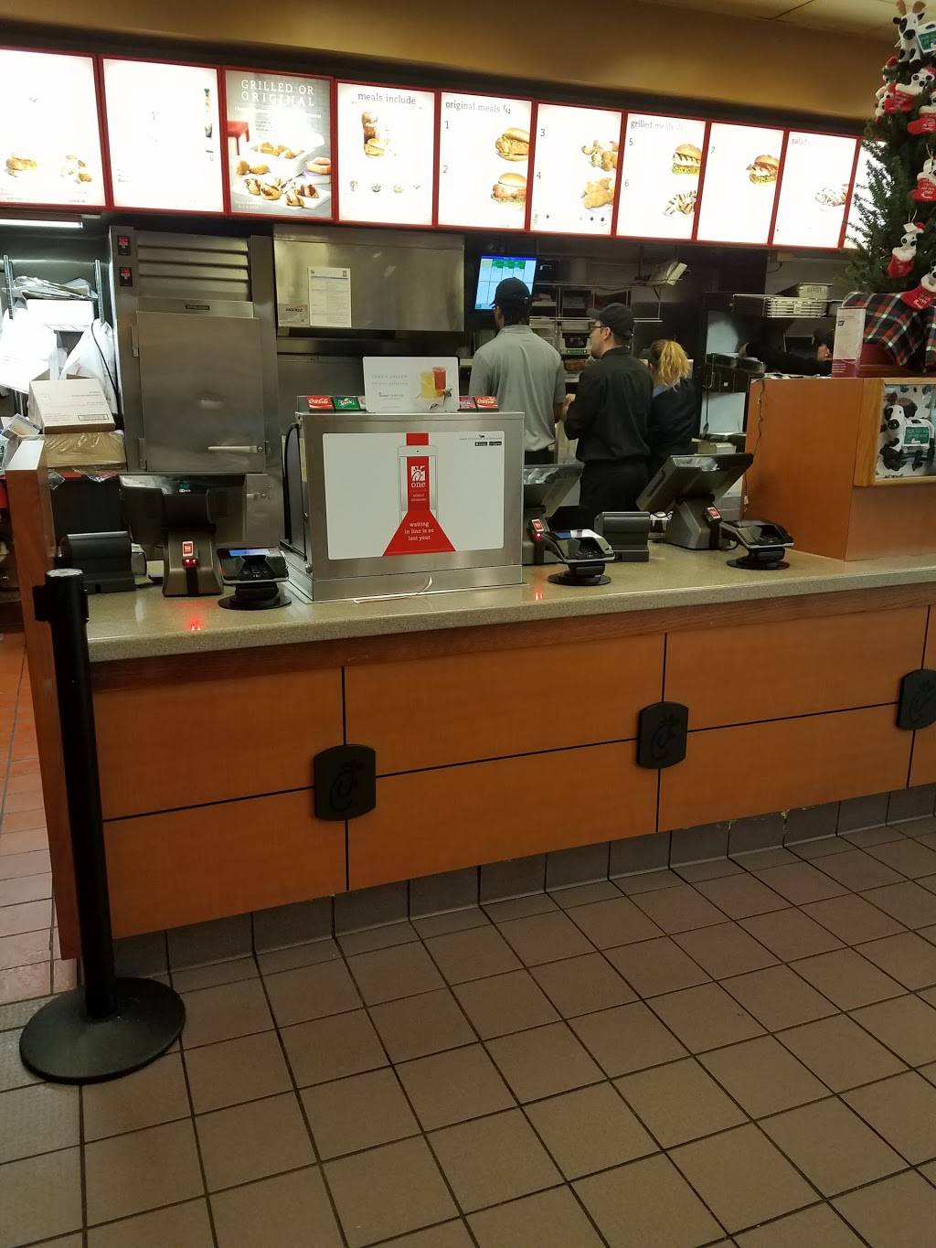 Chick-fil-A | restaurant | 3001 Knoxville Center Dr #2223, Knoxville, TN 37924, USA | 8655441529 OR +1 865-544-1529