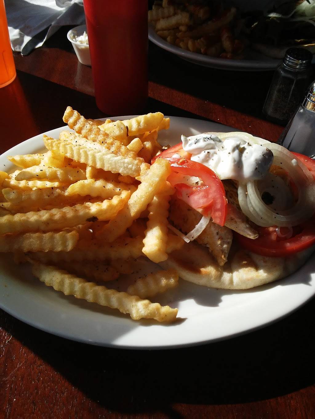 Kings Gyros | restaurant | 10000 W Capitol Dr, Milwaukee, WI 53222, USA | 4148004625 OR +1 414-800-4625
