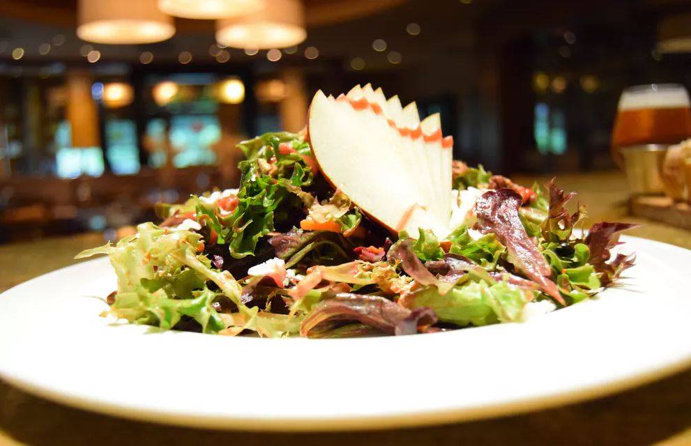 Finn & Porter - Alexandria Restaurant | restaurant | 5000 Seminary Rd, Alexandria, VA 22314, USA | 7033792346 OR +1 703-379-2346