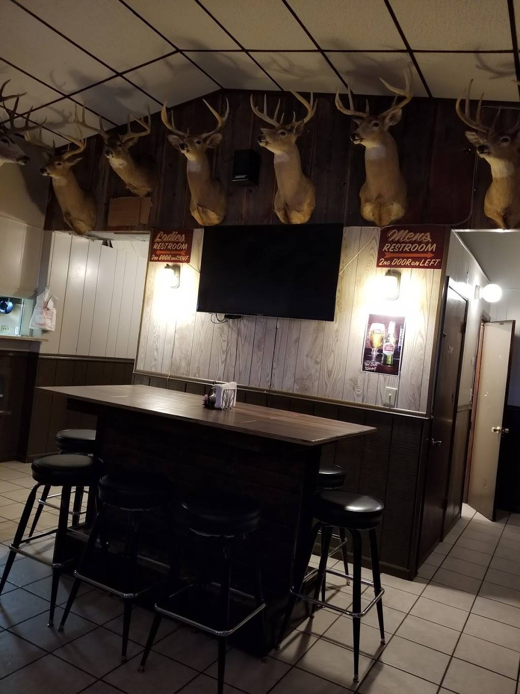 Spillway Supper Club | restaurant | 112 3rd St, Harpers Ferry, IA 52146, USA | 5635862181 OR +1 563-586-2181