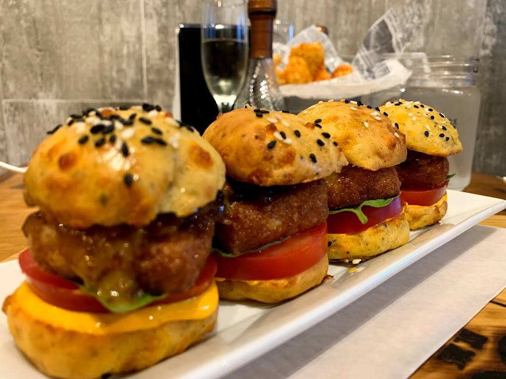 Mr. & Mrs.Bun | restaurant | 15572 Sunset Dr, Miami, FL 33193, USA | 7867176244 OR +1 786-717-6244