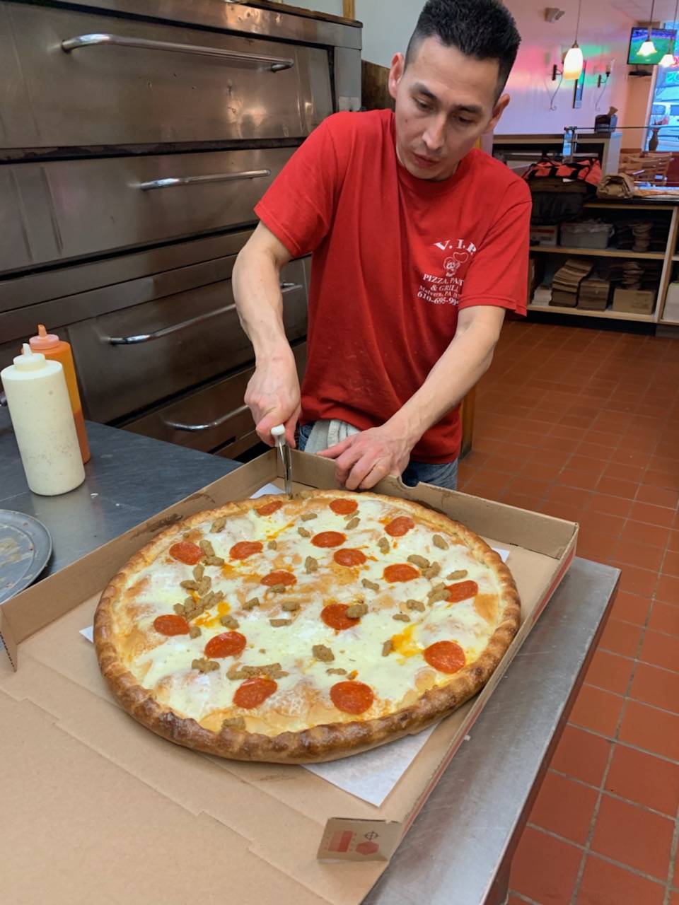 VIP Pizza & Pasta | restaurant | 309 Lancaster Ave, Malvern, PA 19355, USA | 6106959999 OR +1 610-695-9999