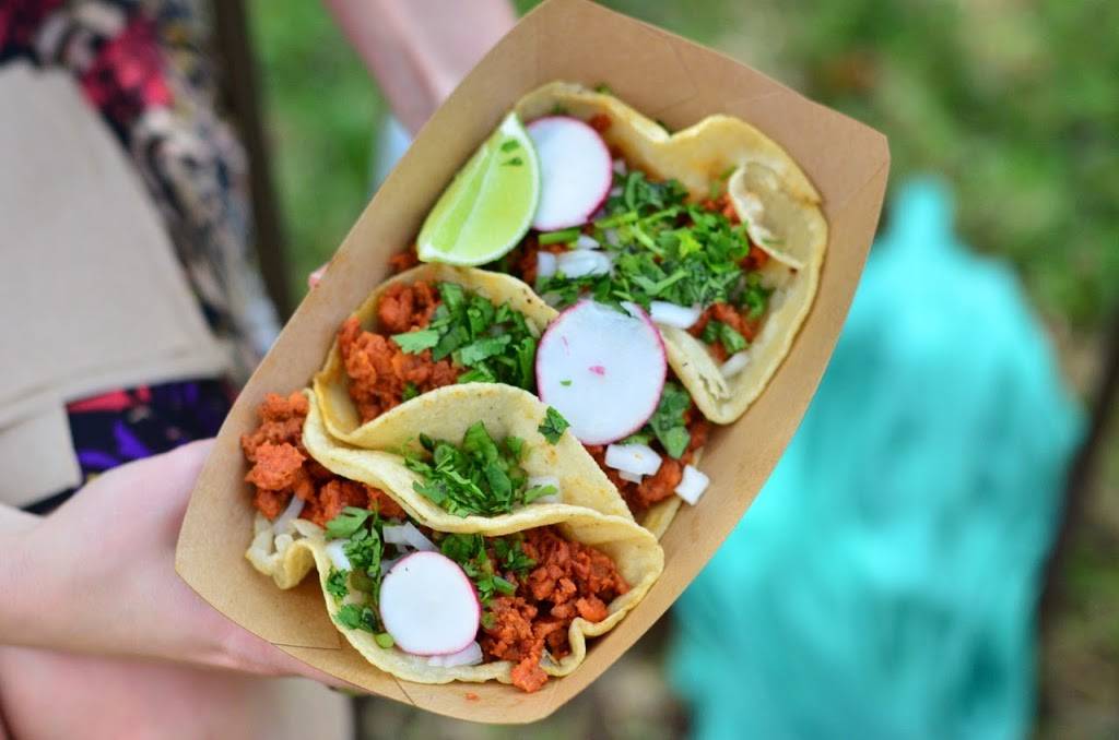 Taqueria El Azteca & Taco Truck | restaurant | 5605 W Friendly Ave, Greensboro, NC 27410, USA | 3362924008 OR +1 336-292-4008