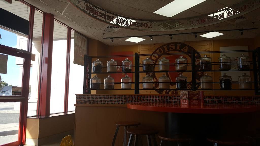 Popeyes Louisiana Kitchen | restaurant | 221 W Merrick Rd, Valley Stream, NY 11580, USA | 5165992506 OR +1 516-599-2506