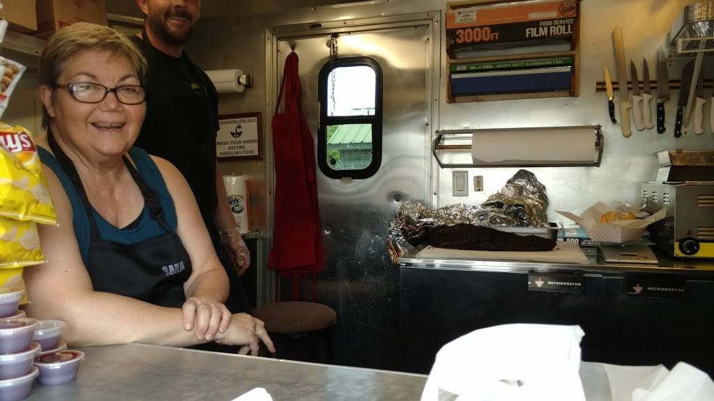 Buttinskis Bbq | restaurant | 325 E Carroll St, Tullahoma, TN 37388, USA | 9315800615 OR +1 931-580-0615