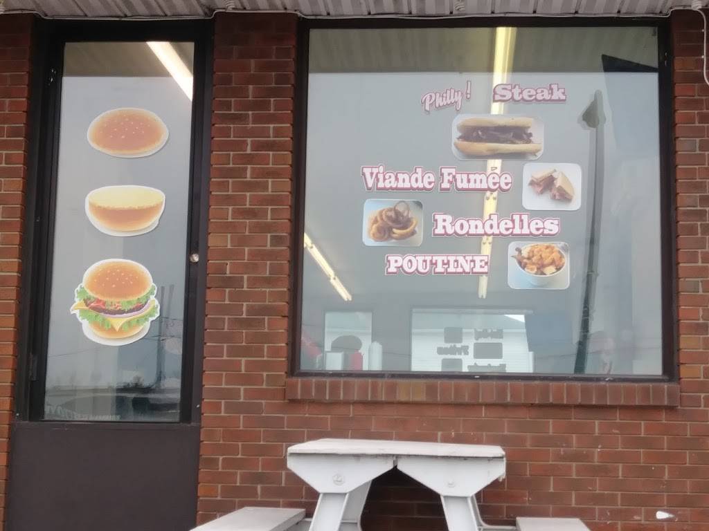 Restaurant Guy La Patate | restaurant | 5616 Grande Allée, Saint-Hubert, QC J3Y 1A8, Canada | 4506763363 OR +1 450-676-3363