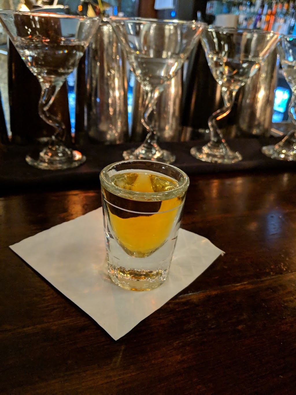 The Tunnel Bar | restaurant | 125 A Pleasant St, Northampton, MA 01060, USA | 4133264151 OR +1 413-326-4151