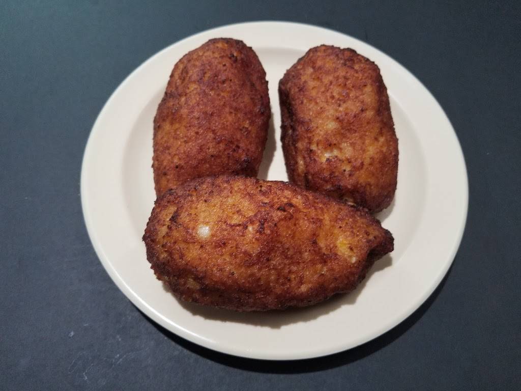 Pupuseria el kiosco | restaurant | 1642 E Artesia Blvd, Long Beach, CA 90805, USA | 5626120692 OR +1 562-612-0692