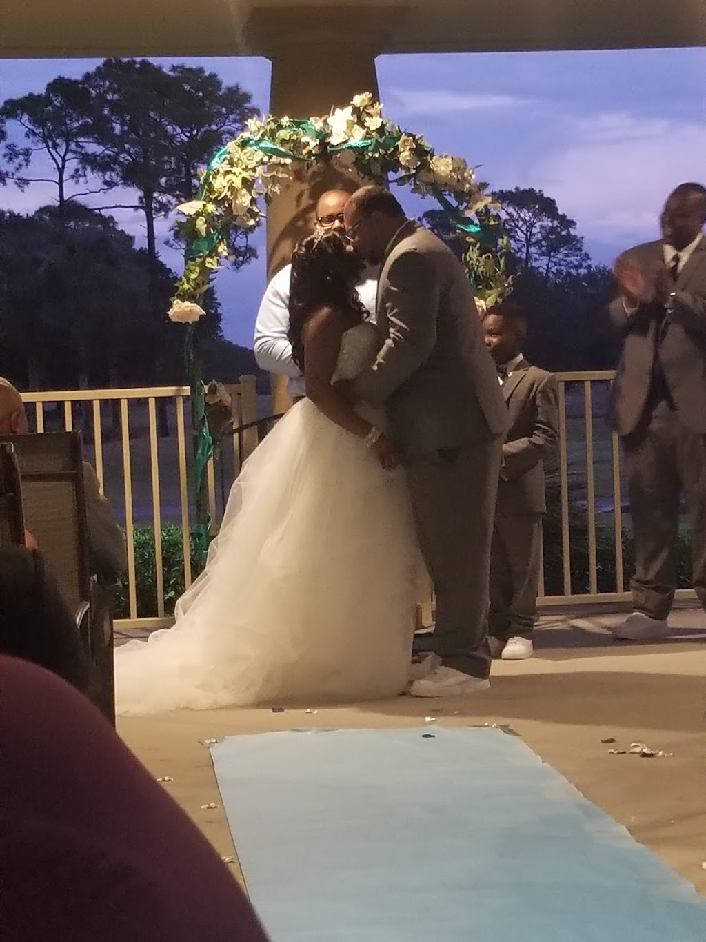 Two Trees Restaurant | restaurant | 1955 Lewis Turner Blvd, Fort Walton Beach, FL 32547, USA | 8508339665 OR +1 850-833-9665