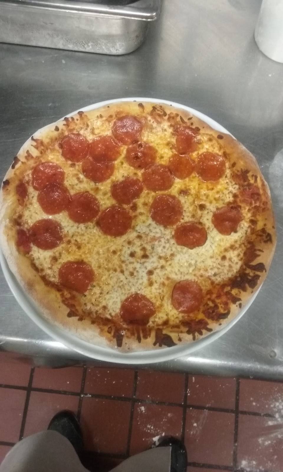 Basement Tavern | restaurant | 2640 Main St, Santa Monica, CA 90405, USA | 3103962469 OR +1 310-396-2469