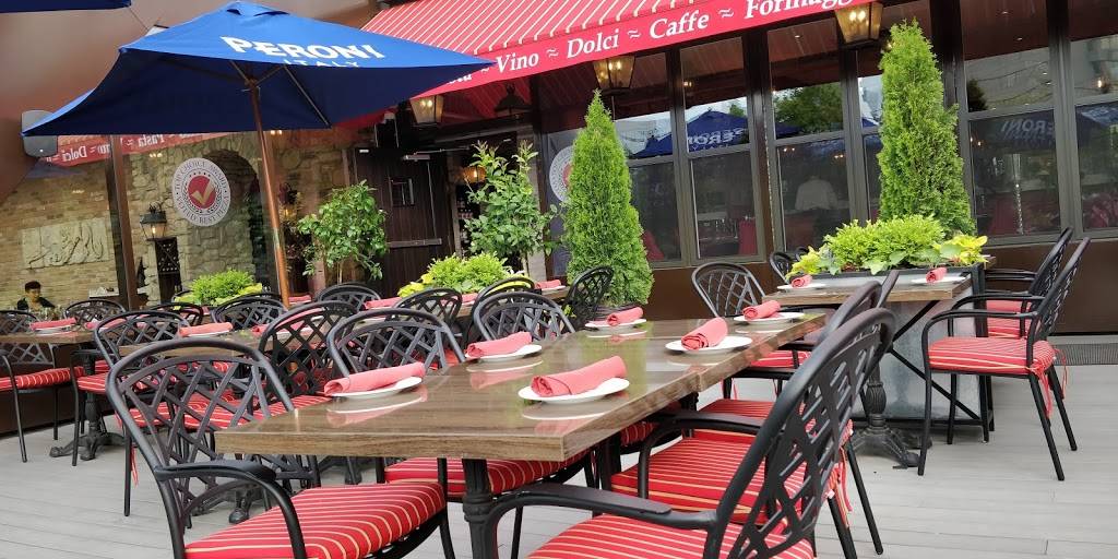 Goodfellas Wood Oven Pizza | restaurant | 50 Burnhamthorpe Rd W, Mississauga, ON L5B 3C2, Canada | 8554335527 OR +1 855-433-5527