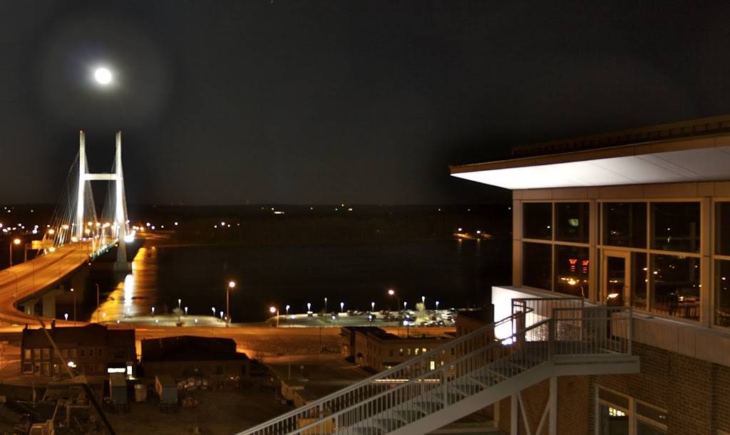 Martinis Grille | restaurant | 610 N 4th St #400, Burlington, IA 52601, USA | 3197526262 OR +1 319-752-6262