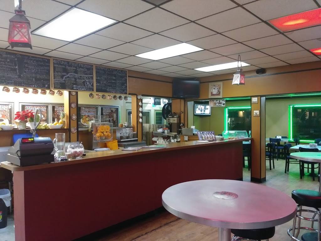 El Rancho Antojitos Salvadoreños | restaurant | 214 E Foothill Blvd, Rialto, CA 92376, USA | 9098790016 OR +1 909-879-0016