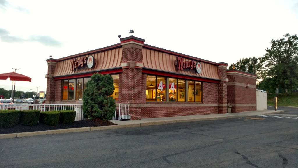 Wendys | restaurant | 750 Oak Tree Road, South Plainfield, NJ 07080, USA | 9087536150 OR +1 908-753-6150