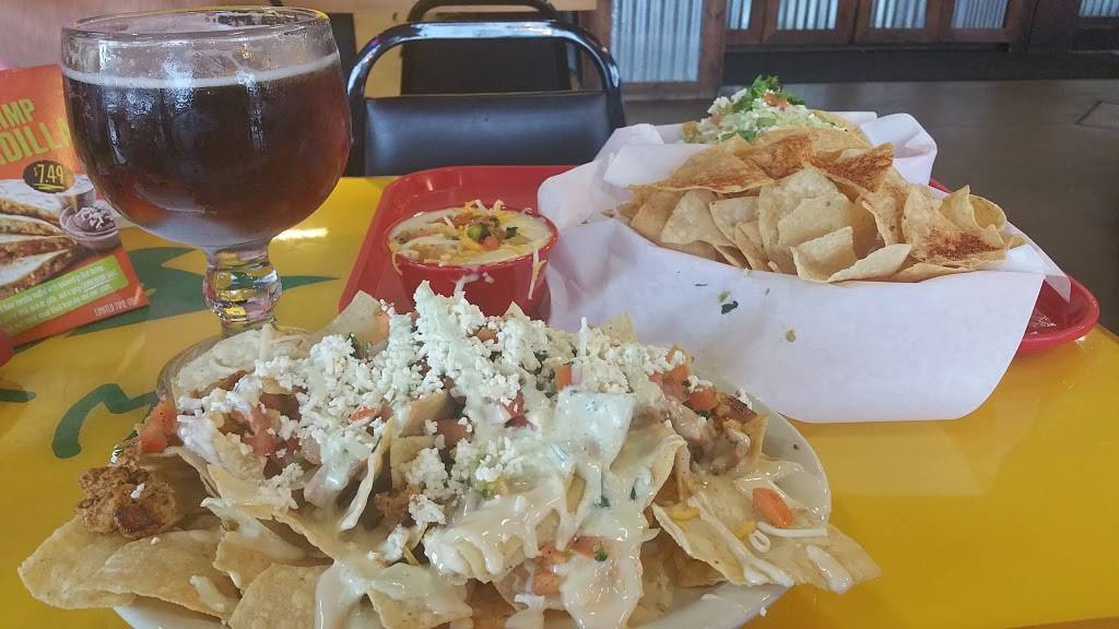 Fuzzys Taco Shop | restaurant | 600 Byron Nelson Blvd #100, Roanoke, TX 76262, USA | 8174912424 OR +1 817-491-2424