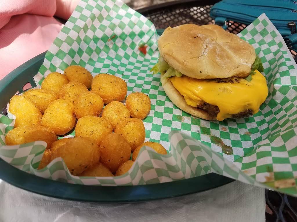 Old Mill Stream Inn | restaurant | 912 S Main St, St Charles, MO 63301, USA | 6369463287 OR +1 636-946-3287