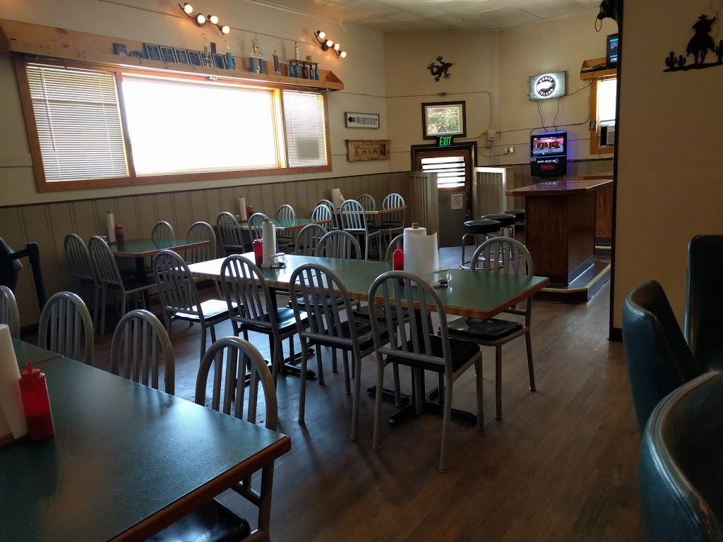 The Bullpen | restaurant | 1014 Johnson St, Streator, IL 61364, USA | 8155109465 OR +1 815-510-9465