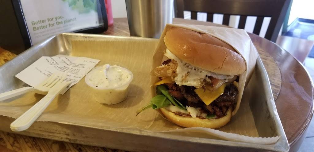 Elevation Burger | restaurant | 16010 NW 57th Ave #138, Miami Lakes, FL 33014, USA | 7865175775 OR +1 786-517-5775