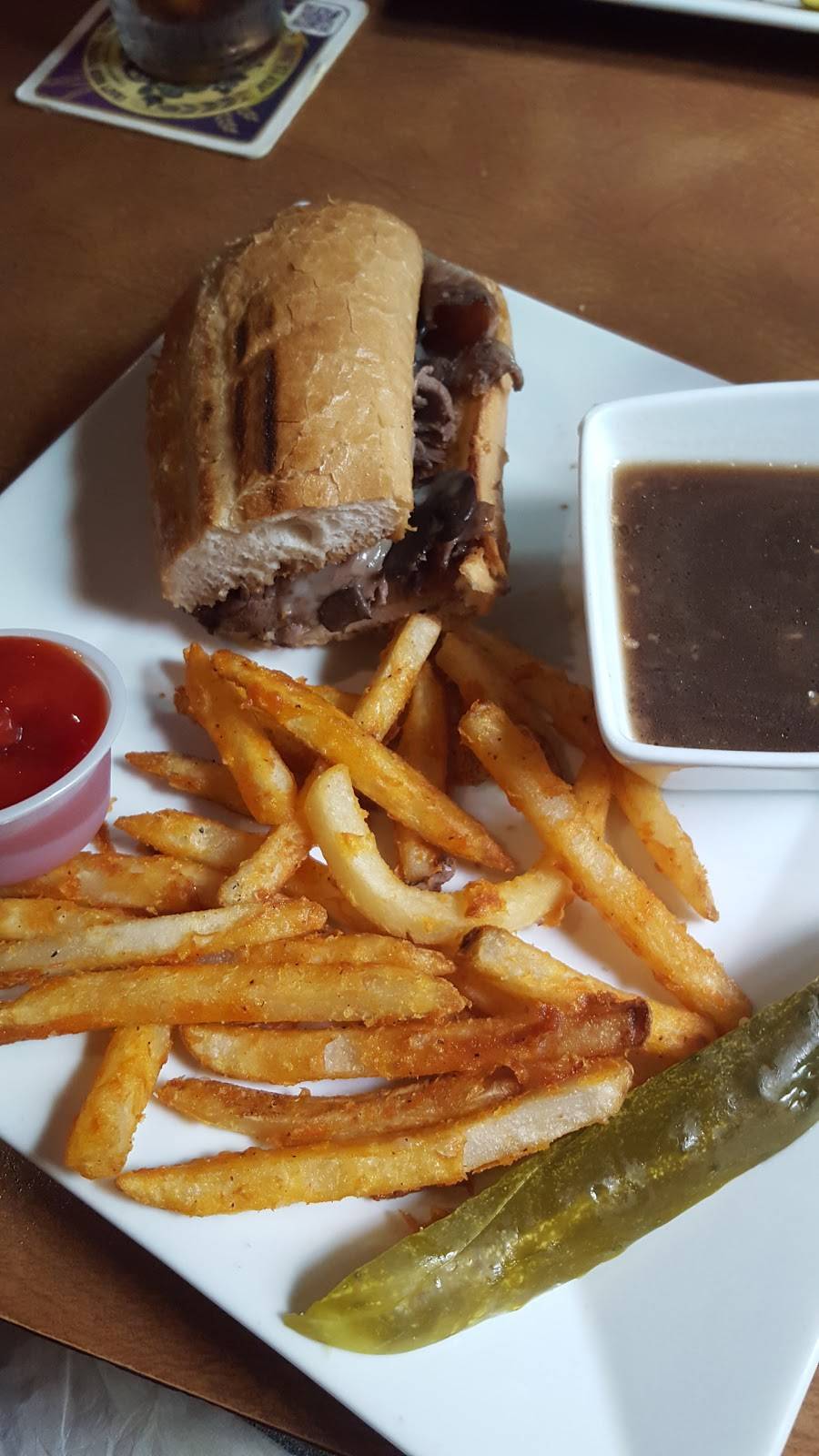 The Ivanhoe Pub & Eatery | restaurant | 231 Main St, Racine, WI 53403, USA | 2626374730 OR +1 262-637-4730