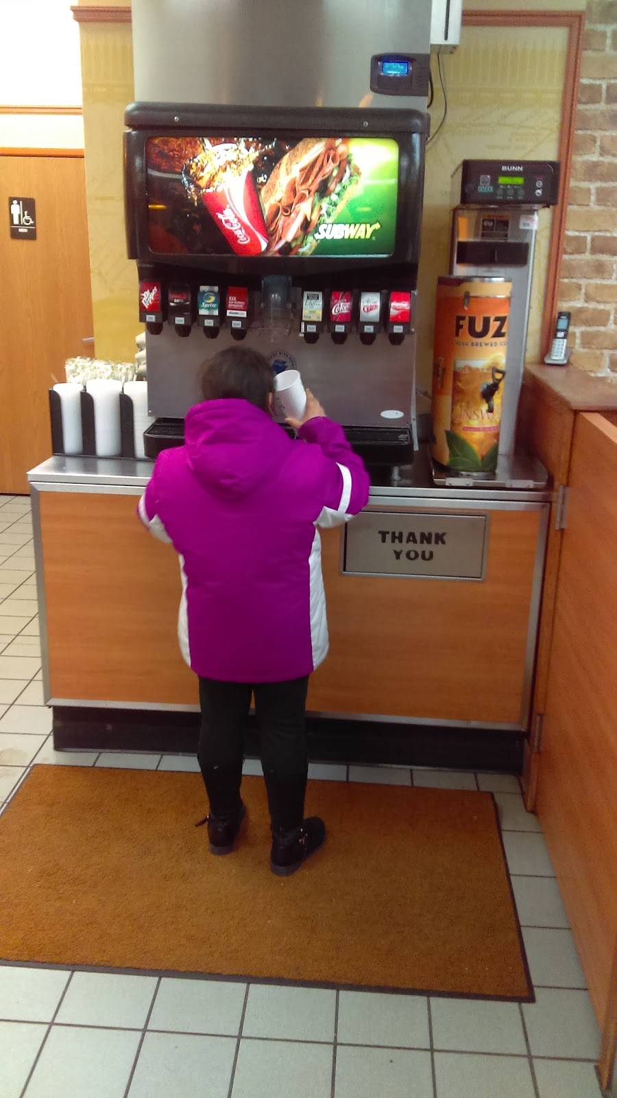 Subway | restaurant | 2021 2nd St, Mt Pleasant, MI 48858, USA | 9897790777 OR +1 989-779-0777