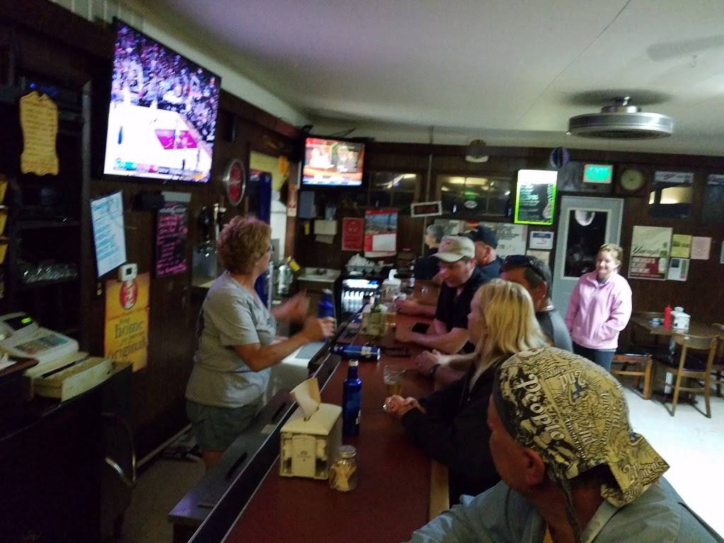 Bill and Babes | restaurant | 5658 S Main St, Winamac, IN 46996, USA | 5745950536 OR +1 574-595-0536