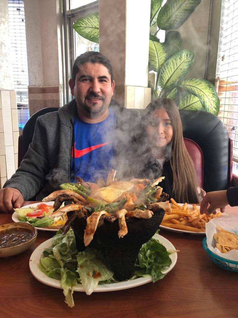 Gabriels Burgers | restaurant | 2001 Pacific Avenue, Long Beach, CA 90806, USA | 5625911602 OR +1 562-591-1602