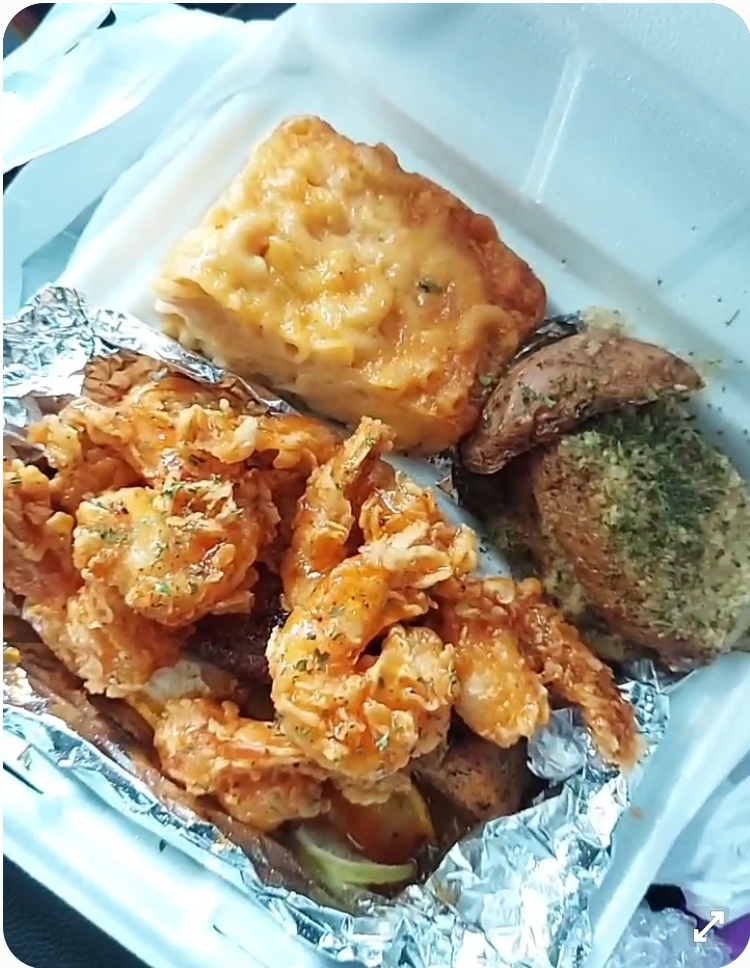 Kiss My Grits Kitchen | restaurant | 640 Douglas Rd, Opa-locka, FL 33054, USA | 3057644005 OR +1 305-764-4005