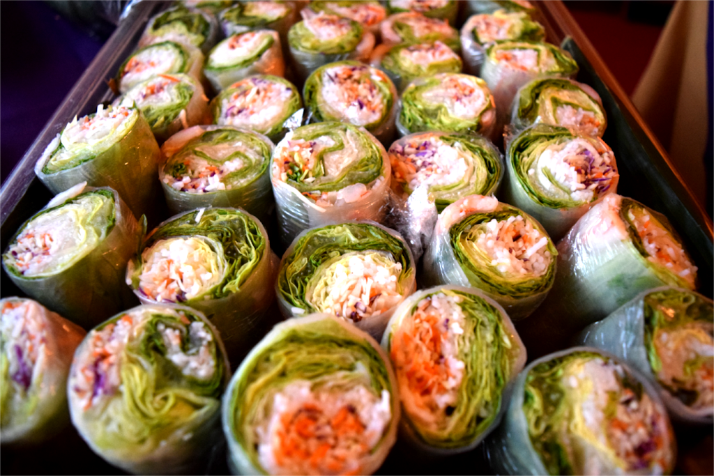 Thai Lanna Cuisine | restaurant | 2401 Bank St, Ottawa, ON K1V 8R9, Canada | 6132499524 OR +1 613-249-9524