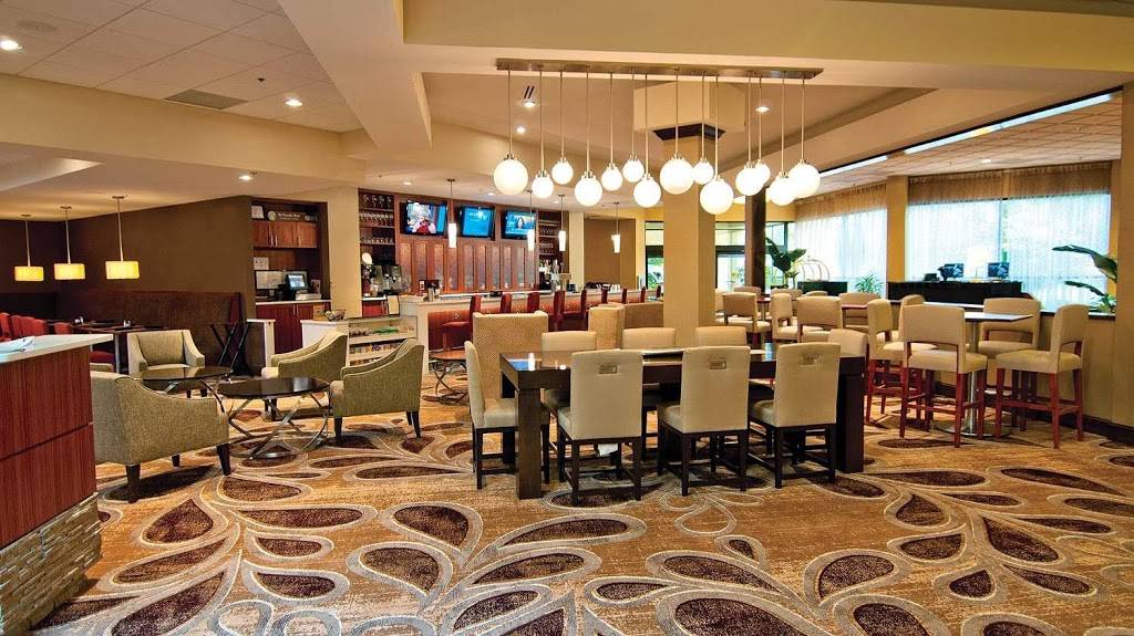 Bluestone Grille | restaurant | 3800 Hillsborough Rd, Durham, NC 27705, USA | 9195642903 OR +1 919-564-2903