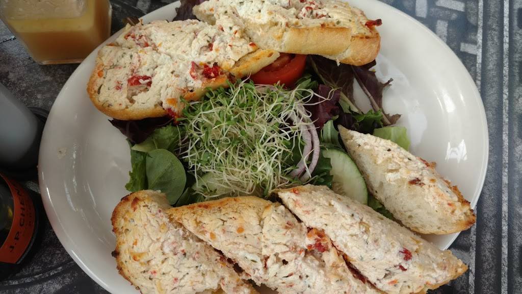 Le Petit Cafe And Bakery | restaurant | 1591 Spinnaker Dr #112, Ventura, CA 93001, USA | 8056421191 OR +1 805-642-1191