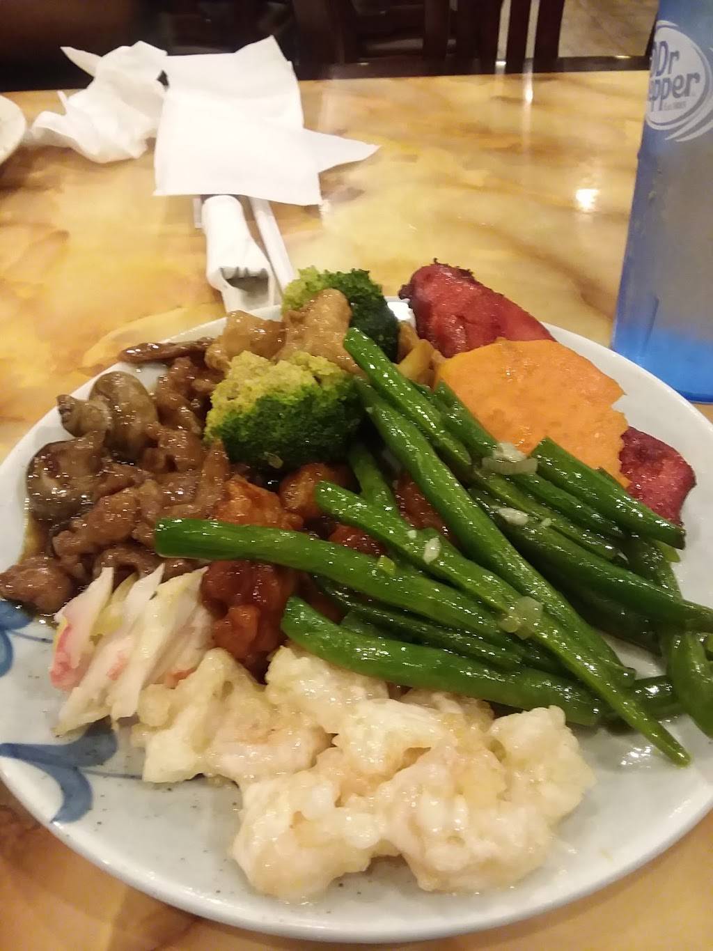 Hong Kong Buffet | restaurant | 7708 N University St, Peoria, IL 61614, USA | 3096928899 OR +1 309-692-8899