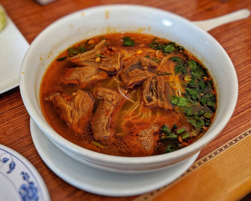 Heng Lay Restaurant | restaurant | 153 Liberty St, Lowell, MA 01851, USA | 9784584619 OR +1 978-458-4619