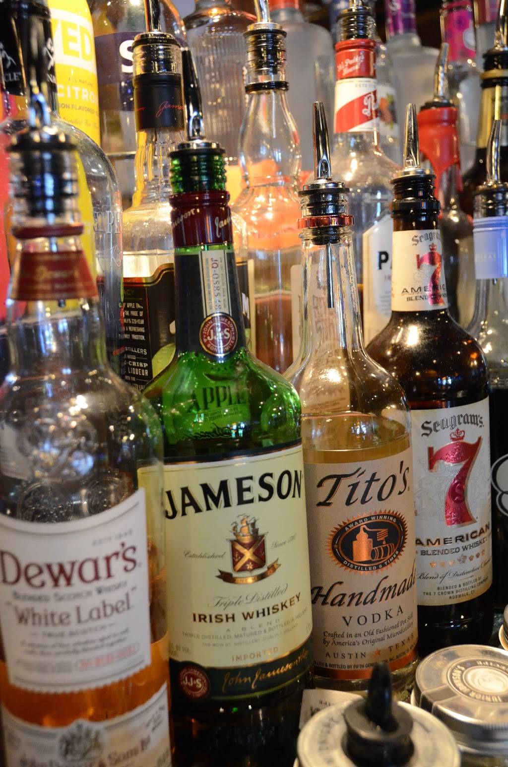 Country Club BBQ | restaurant | 2510 W Farmington Rd, West Peoria, IL 61604, USA | 3099663766 OR +1 309-966-3766