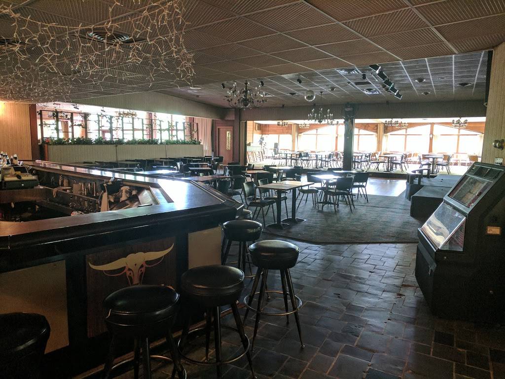 Roaring Brook Ranch & Tennis Resort | restaurant | 2206 NY-9N, Lake George, NY 12845, USA | 5186685767 OR +1 518-668-5767