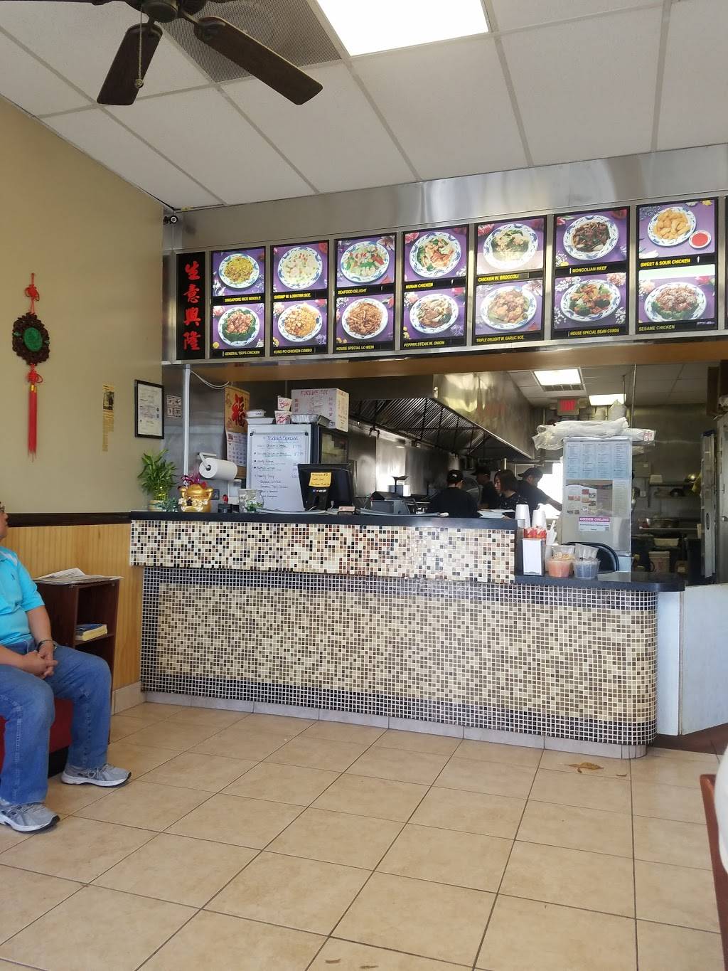 Asian Kitchen | restaurant | 1997 FL-60, Valrico, FL 33594, USA | 8136858880 OR +1 813-685-8880