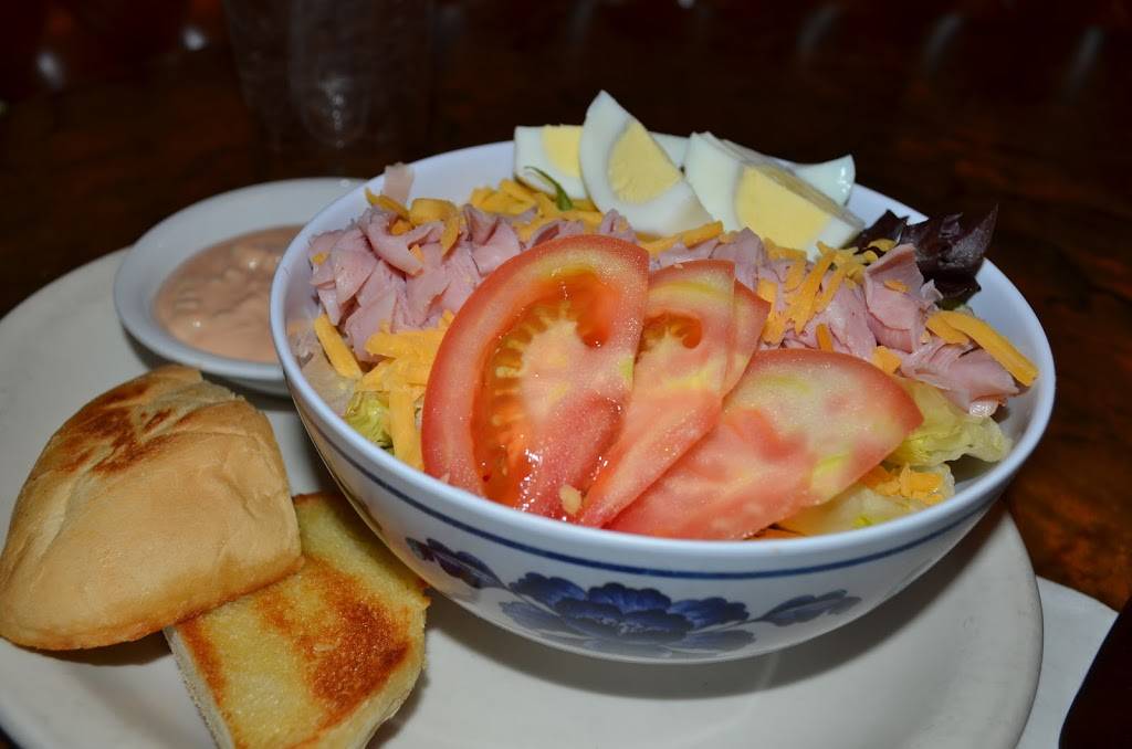 Blue Moon Lounge | restaurant | 310 NE 3rd St, McMinnville, OR 97128, USA | 5034723045 OR +1 503-472-3045