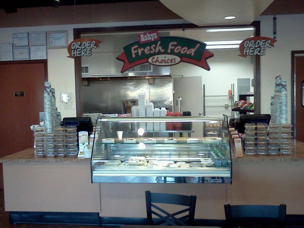 Ashys Burger | restaurant | 82 Lancaster Ave, Paoli, PA 19301, USA | 6106401800 OR +1 610-640-1800