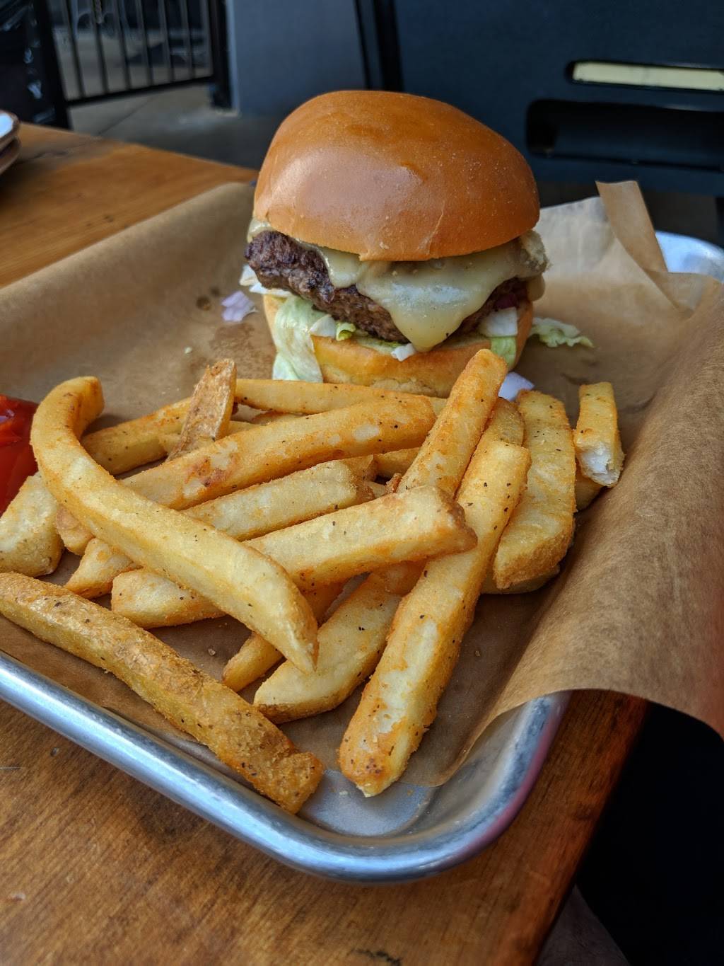 Good Time Charlis | night club | 6045 W Chandler Blvd #7, Chandler, AZ 85226, USA | 4805561420 OR +1 480-556-1420