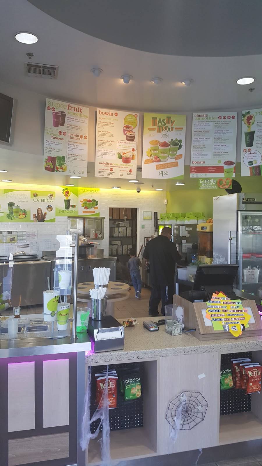 Juice It Up! | restaurant | 1131 S Sanderson Ave, Hemet, CA 92545, USA | 9519255295 OR +1 951-925-5295