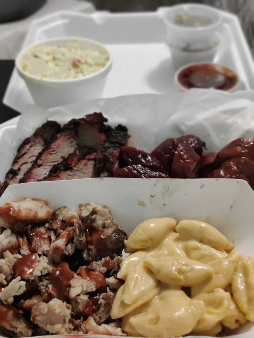Paw Paws BBQ | restaurant | 1906 N Bell Blvd, Cedar Park, TX 78613, USA | 5123547700 OR +1 512-354-7700