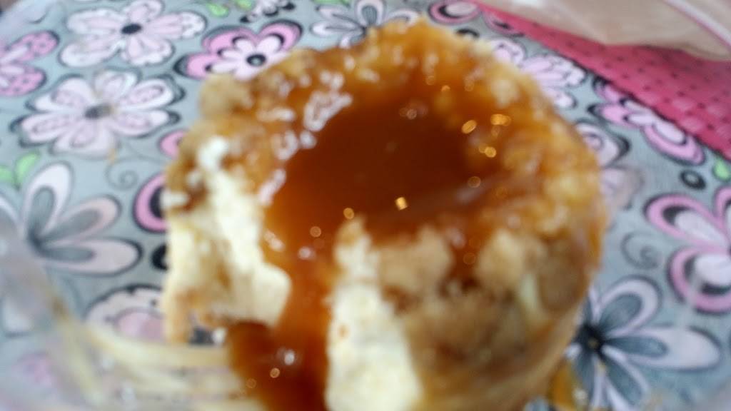 Bs Cheese Cakes | restaurant | 305 N Riverside Dr, Clarksville, TN 37040, USA | 9312162842 OR +1 931-216-2842