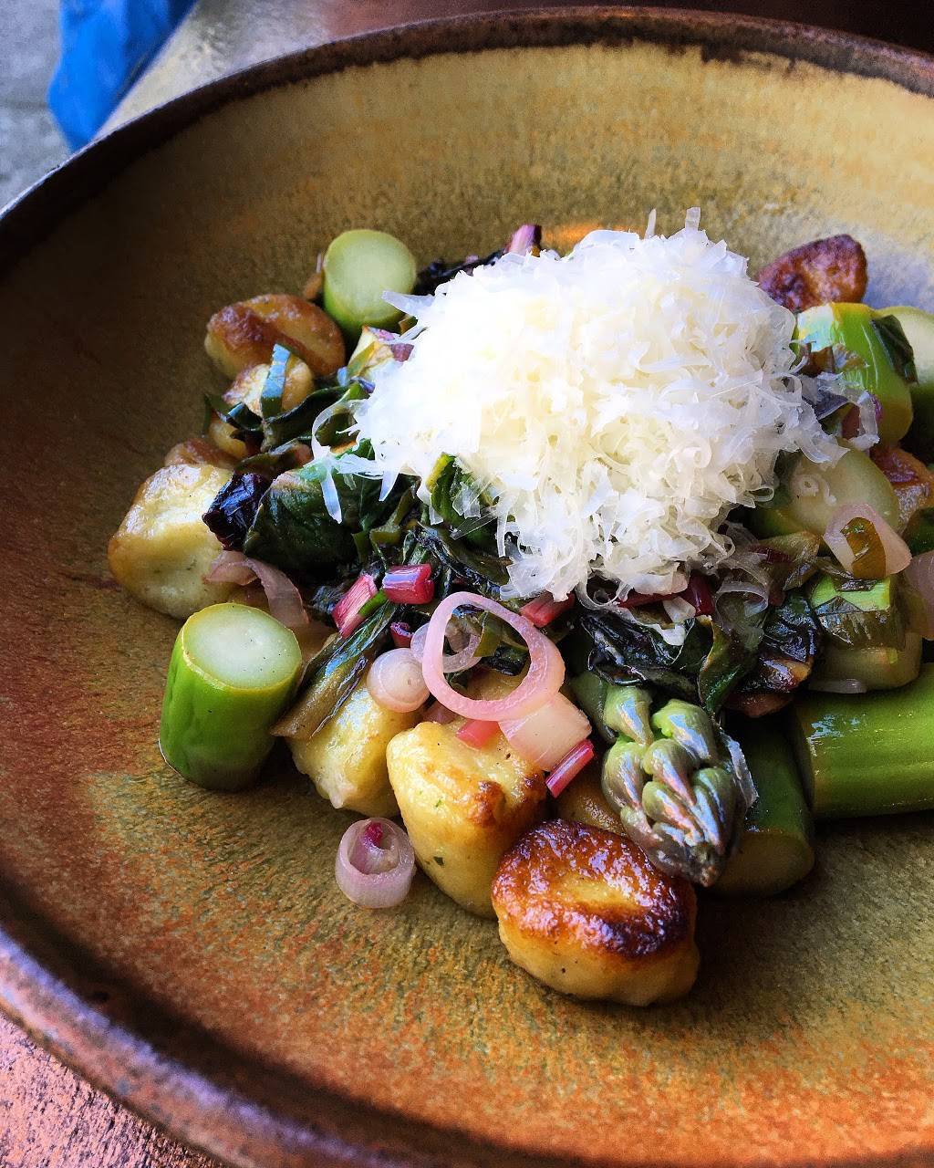 Wiltshire on Market | restaurant | 636 E Market St, Louisville, KY 40202, USA | 5025895224 OR +1 502-589-5224