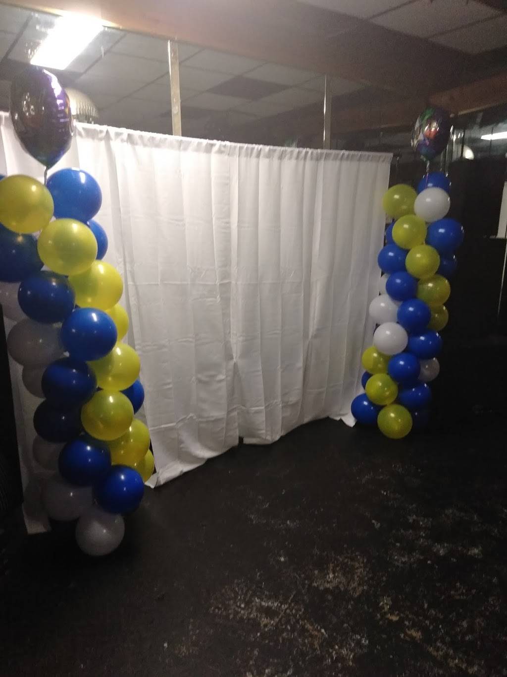 Club Temptation | restaurant | 8203 W Chicago, Detroit, MI 48204, USA | 3139315557 OR +1 313-931-5557