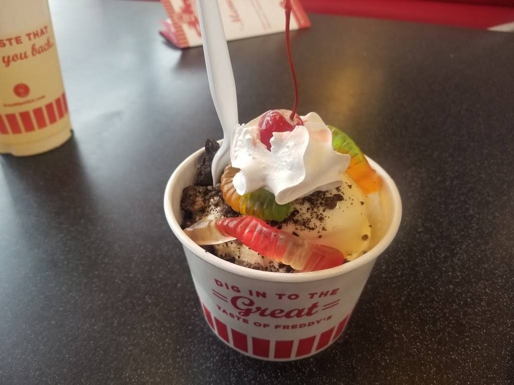 Freddys Frozen Custard & Steakburgers | restaurant | 2322 Battleground Ave, Greensboro, NC 27408, USA | 3368977261 OR +1 336-897-7261