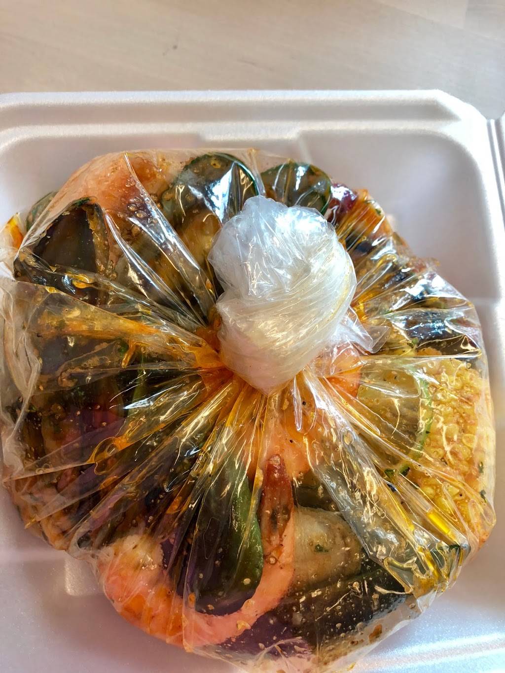 EZ Crab Shack | restaurant | 805 S Kirkman Rd #103, Orlando, FL 32811, USA | 4072379995 OR +1 407-237-9995