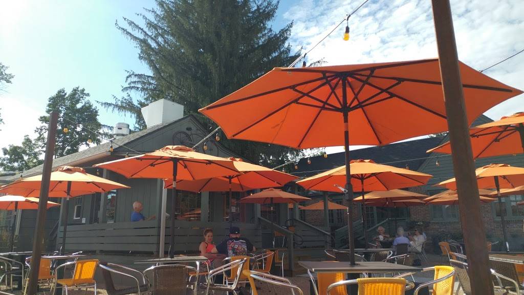 Brown Bike Eatery And Drinkery | restaurant | 110 N Van Buren St, Nashville, IN 47448, USA | 8127207008 OR +1 812-720-7008