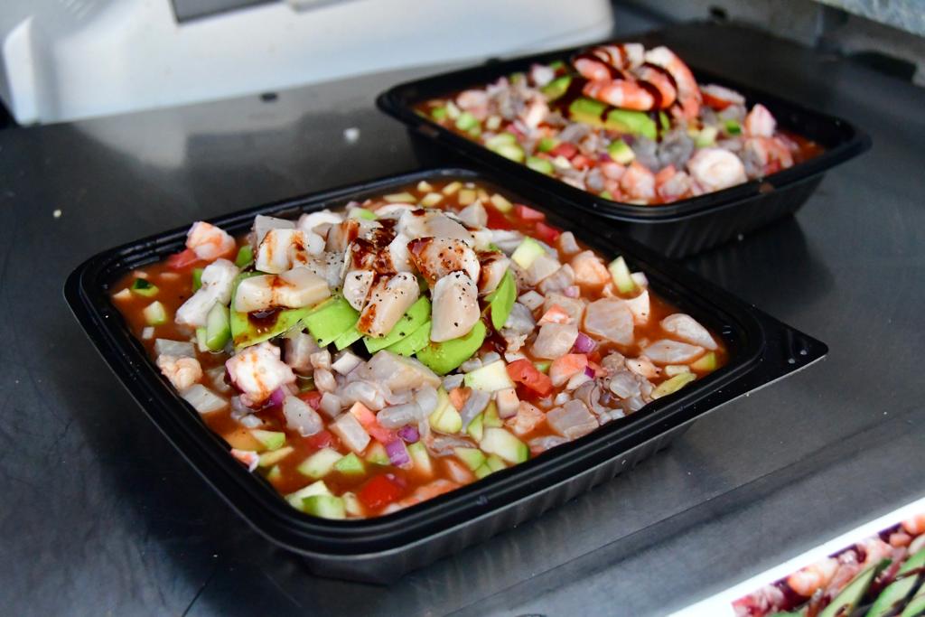 Mariscos Los Padrinos | restaurant | 19010 Valley Blvd, Bloomington, CA 92316, USA | 9514109782 OR +1 951-410-9782